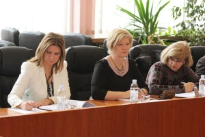 Raspolaganje zemljištem vratiti lokalnoj samoupravi